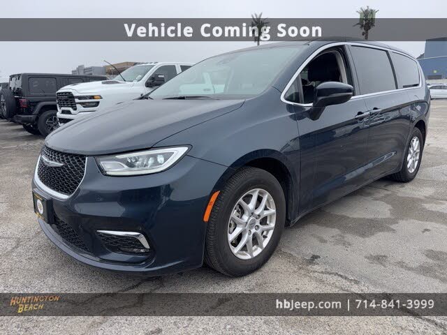 2023 Chrysler Pacifica Touring L FWD