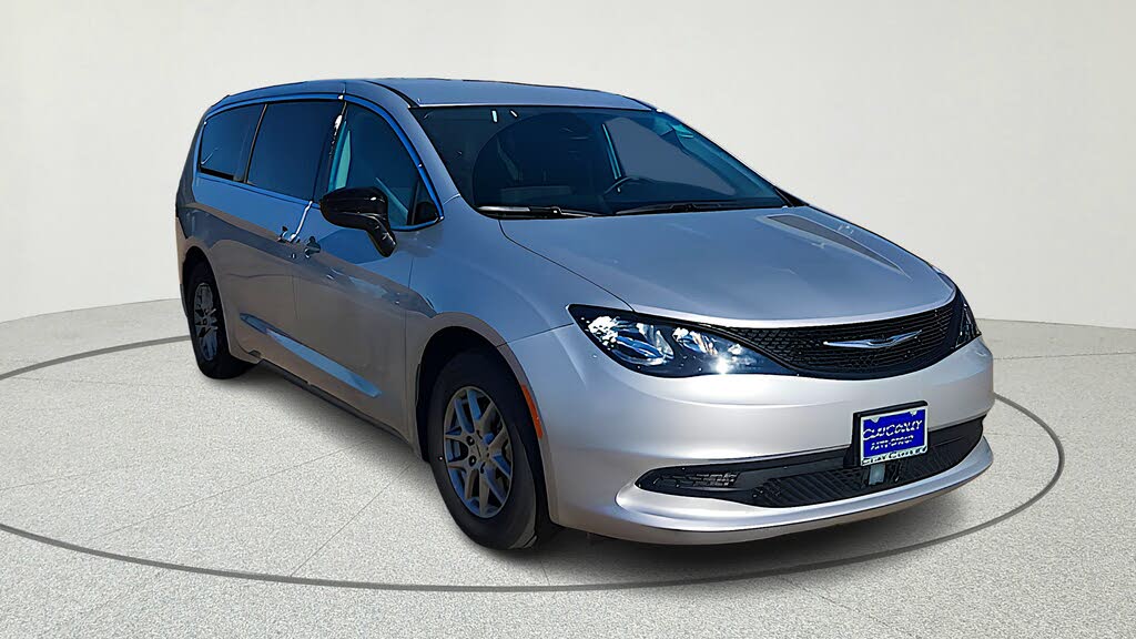 2024 Chrysler Voyager LX FWD