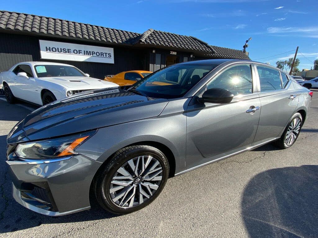 2024 Nissan Altima 2.5 SV FWD