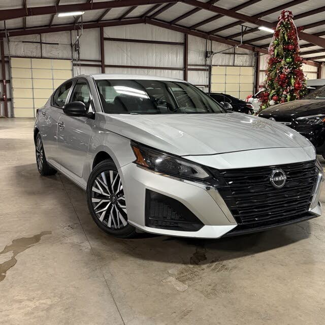 2024 Nissan Altima 2.5 SV FWD