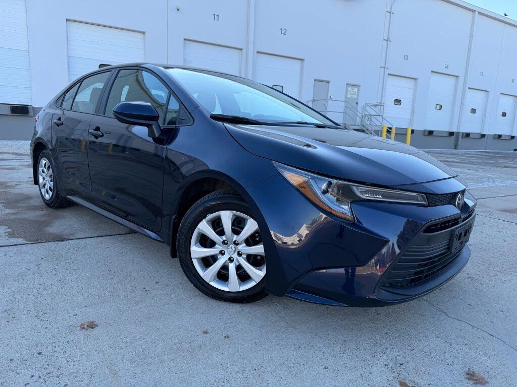 2025 Toyota Corolla LE FWD