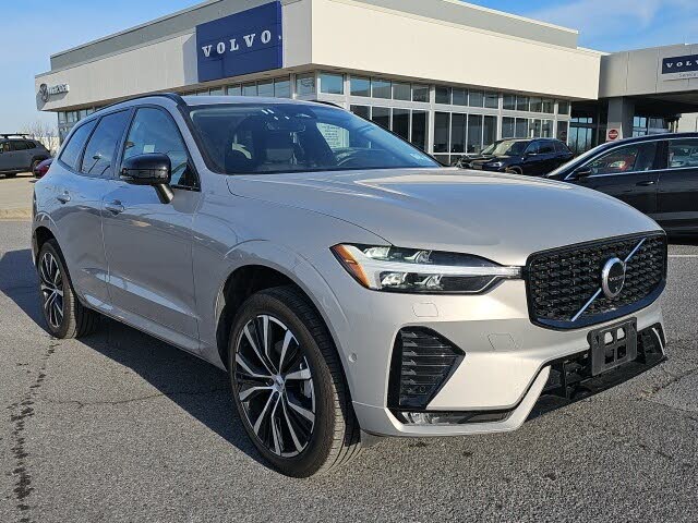 2025 Volvo XC60 B5 Plus Dark Theme AWD