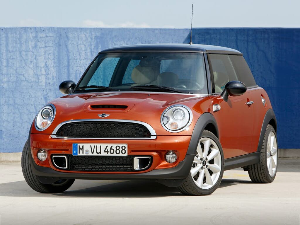 2013 MINI Cooper S Hatchback FWD