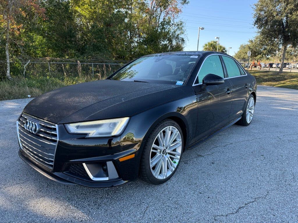 2019 Audi A4 quattro Premium Plus 45 TFSI