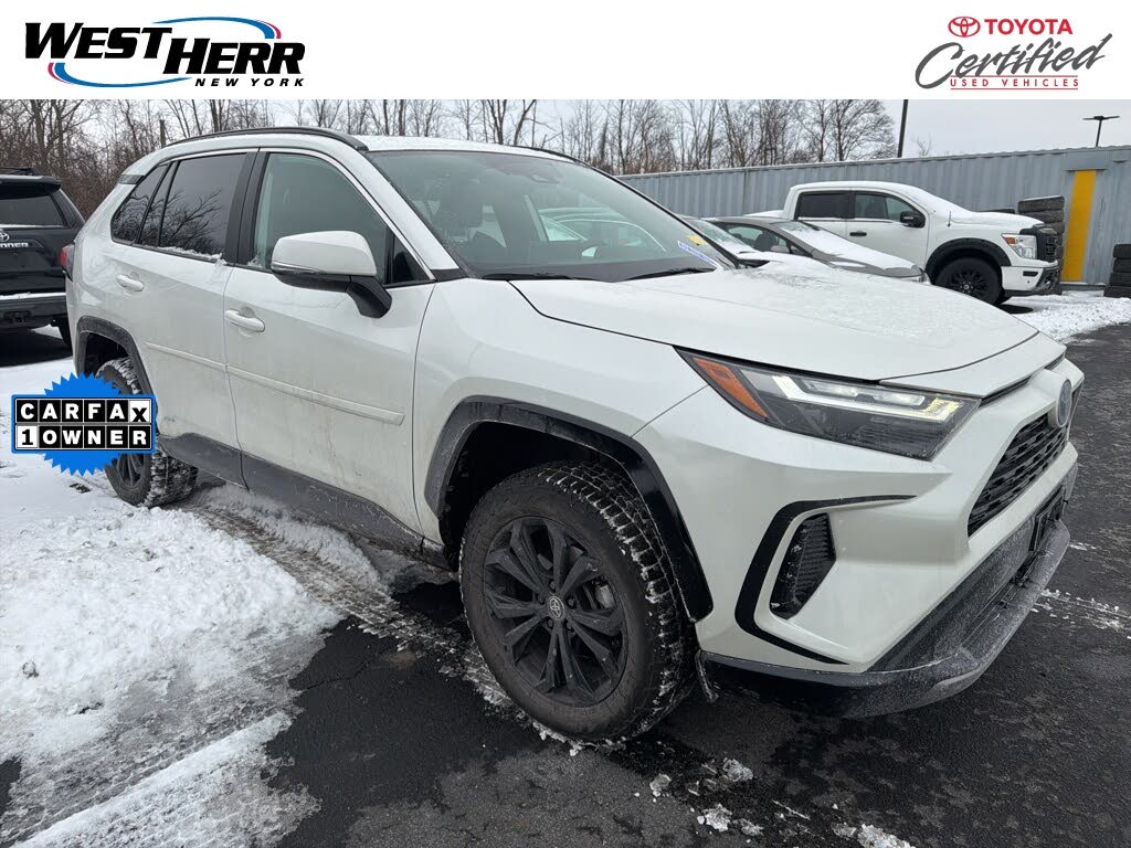 2022 Toyota RAV4 Hybrid SE AWD