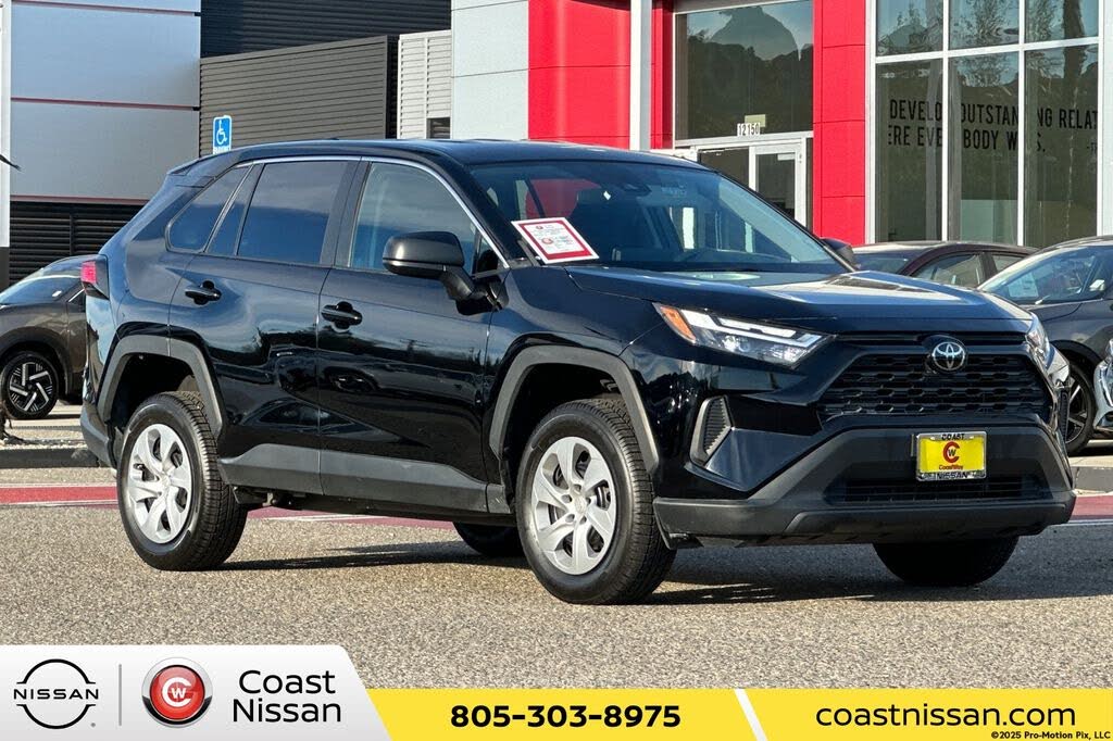 2023 Toyota RAV4 LE FWD