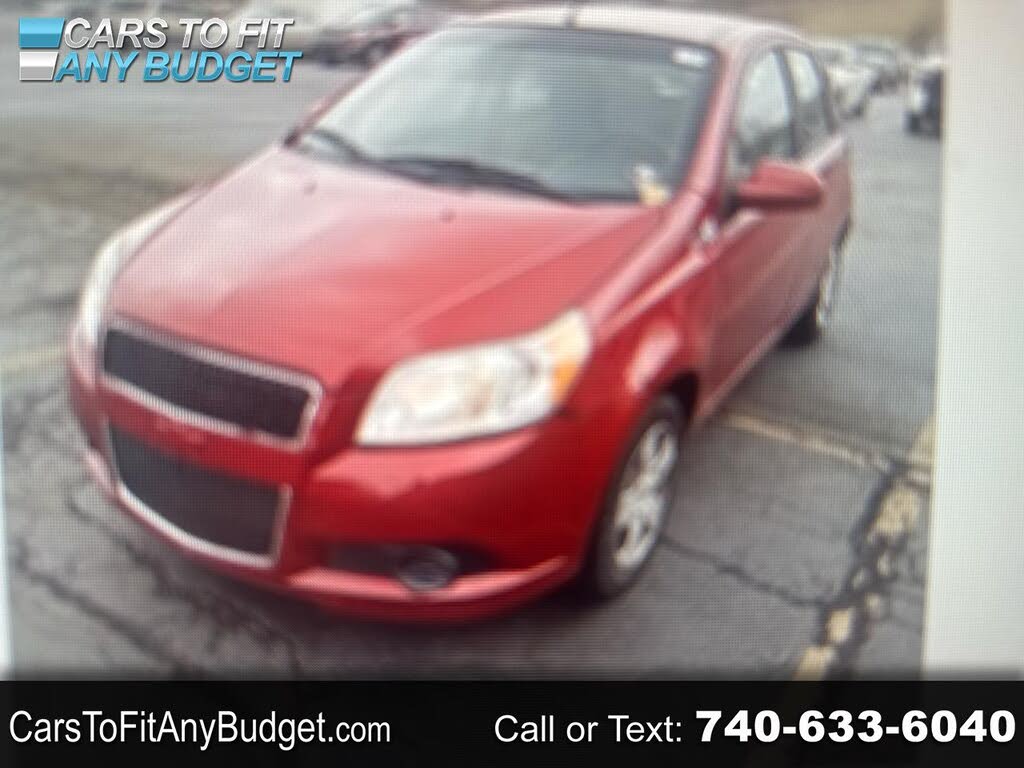 2011 Chevrolet Aveo 5 LS Hatchback FWD