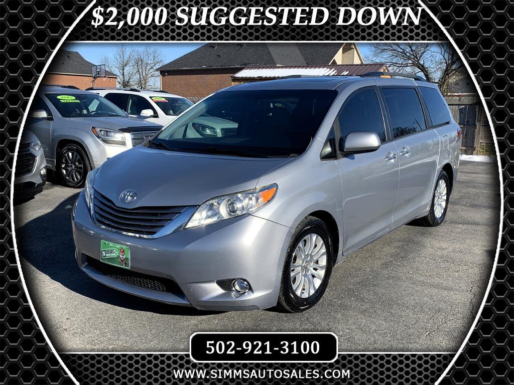 2016 Toyota Sienna XLE 8-Passenger