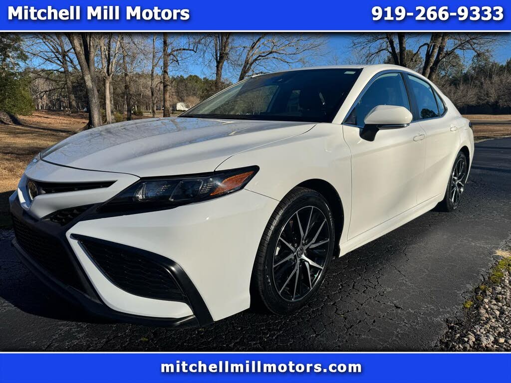 2022 Toyota Camry SE FWD