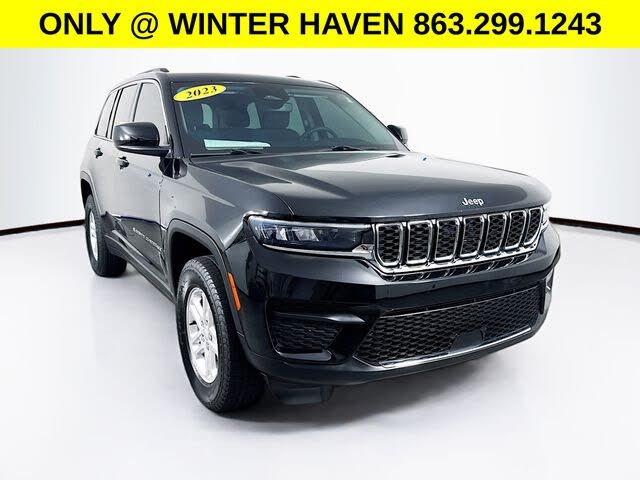 2023 Jeep Grand Cherokee Laredo 4WD