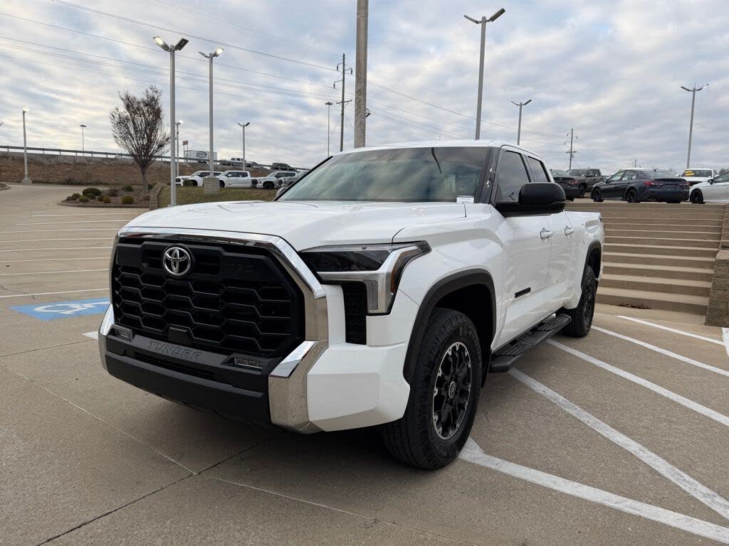 2023 Toyota Tundra SR5 Double Cab 4WD