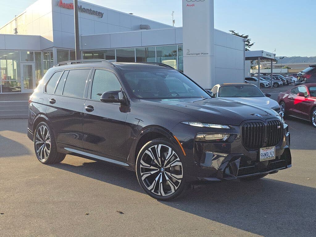 2024 BMW X7 M60i AWD