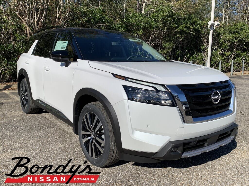 2025 Nissan Pathfinder Platinum FWD