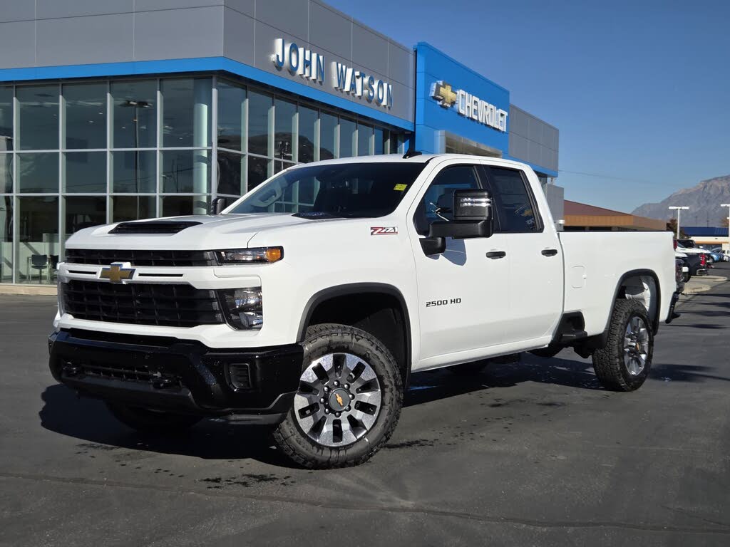 2026 Chevrolet Silverado 2500HD Custom Double Cab 4WD