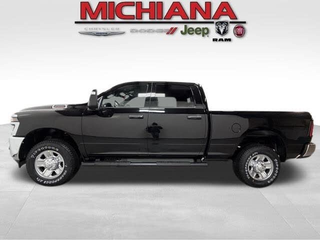 2026 RAM 2500 Tradesman Crew Cab 4WD