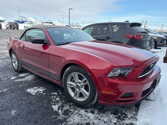 2013 Ford Mustang V6 Convertible RWD