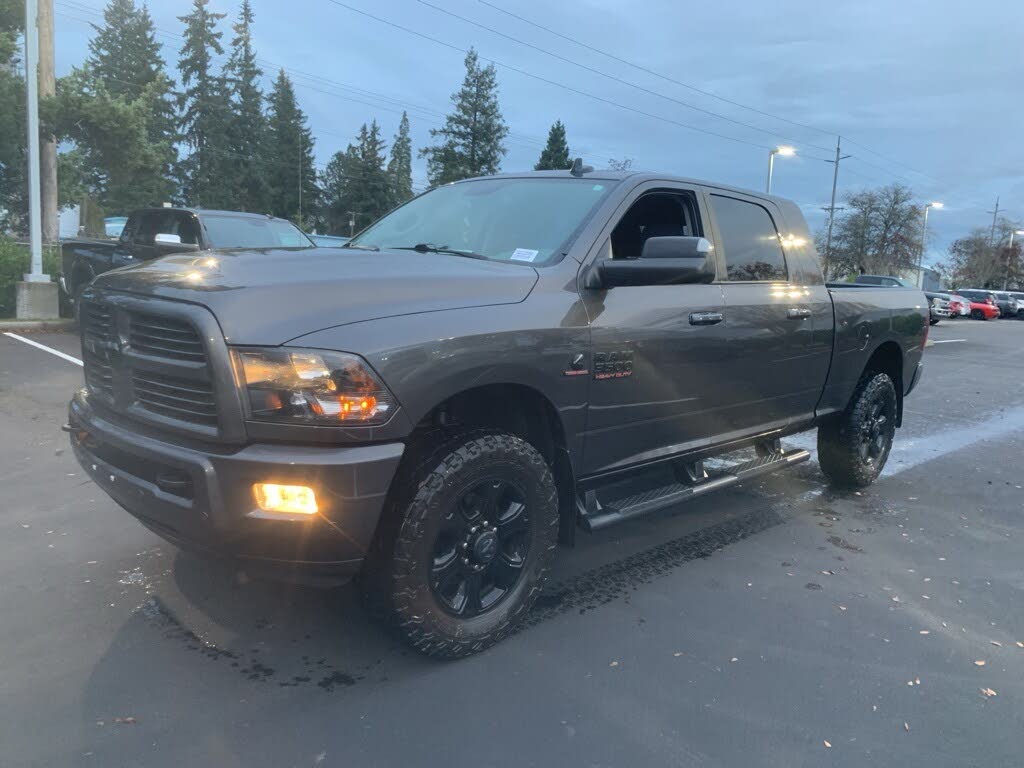 2017 RAM 3500 Big Horn Mega Cab 4WD