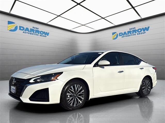 2023 Nissan Altima 2.5 SV FWD