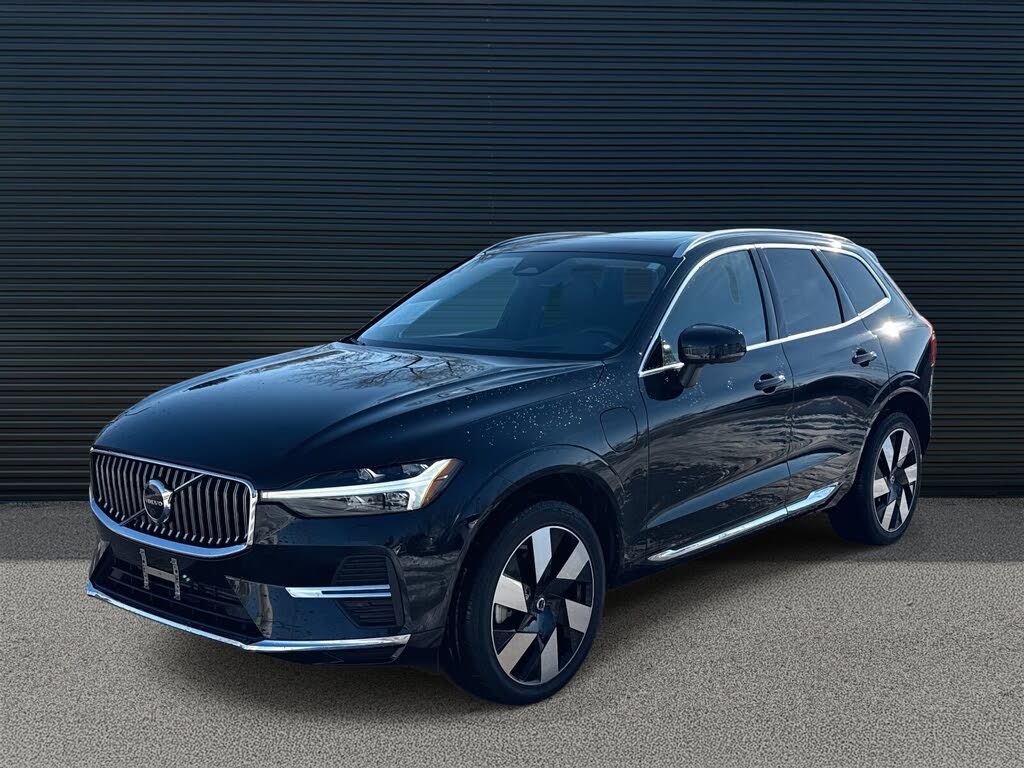 2023 Volvo XC60 Recharge T8 Ultimate Bright Theme eAWD