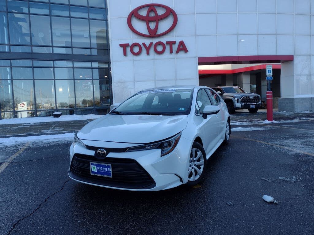 2025 Toyota Corolla LE FWD