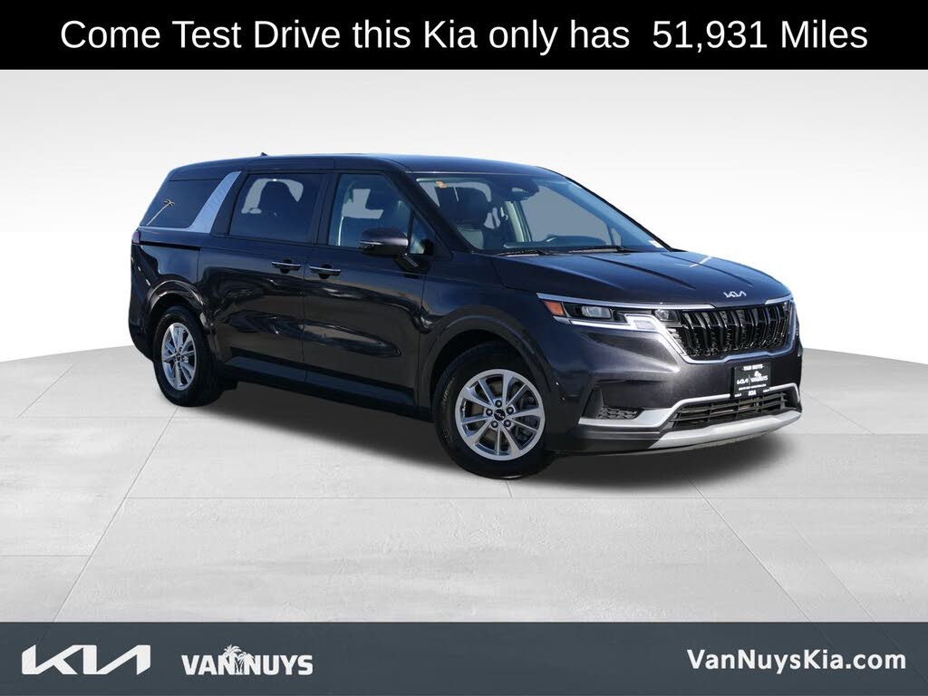 2023 Kia Carnival LX FWD