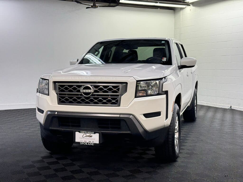 2023 Nissan Frontier SV Crew Cab 4WD