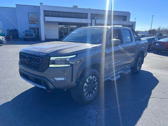 2023 Nissan Frontier PRO-4X Crew Cab 4WD