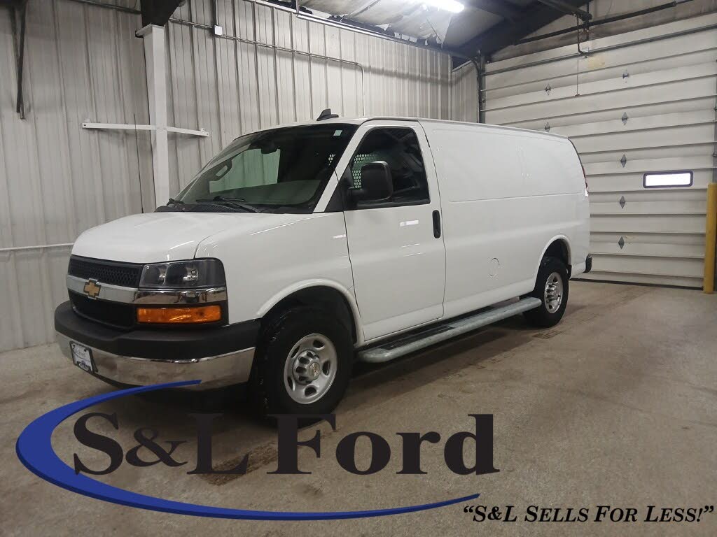 2024 Chevrolet Express Cargo 2500 RWD