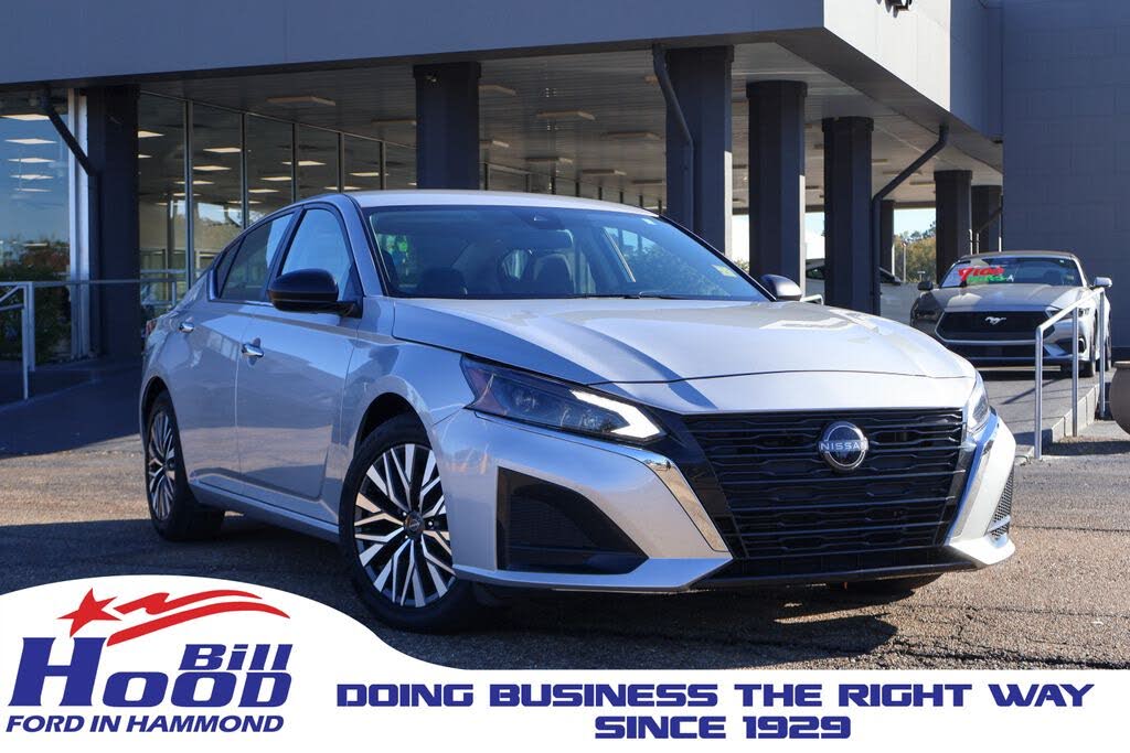 2024 Nissan Altima 2.5 SV FWD