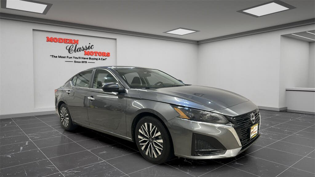 2024 Nissan Altima 2.5 SV FWD