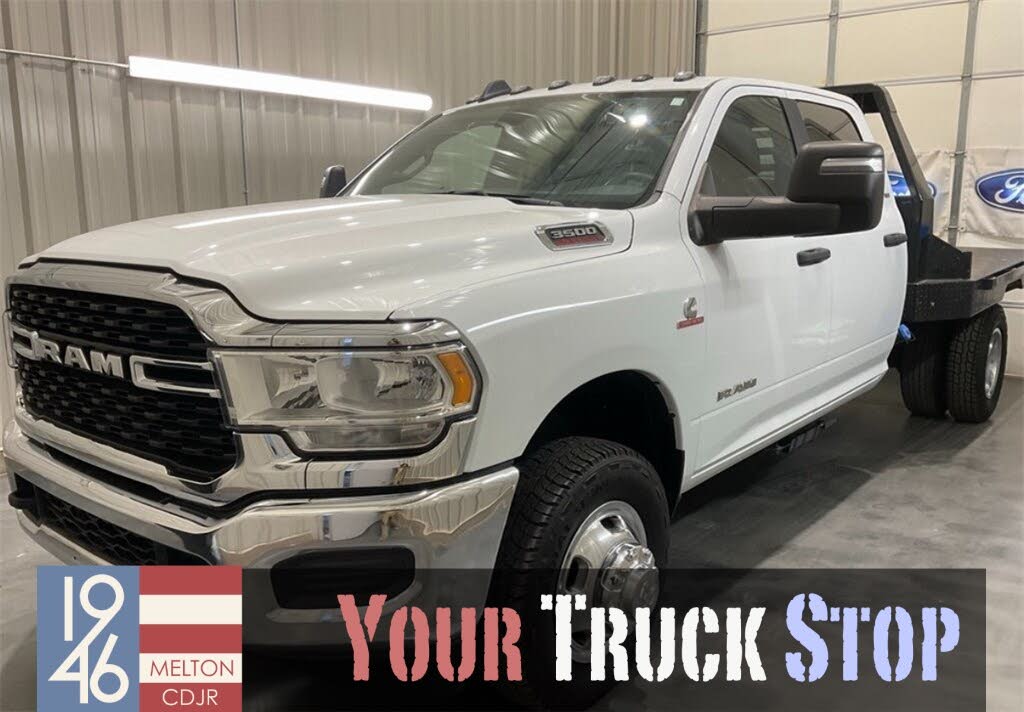 2024 RAM 3500 Chassis SLT Crew Cab LB DRW 4WD