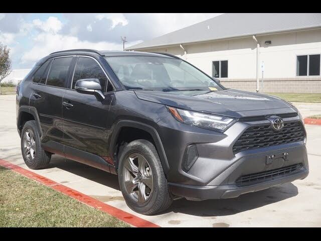 2024 Toyota RAV4 XLE FWD