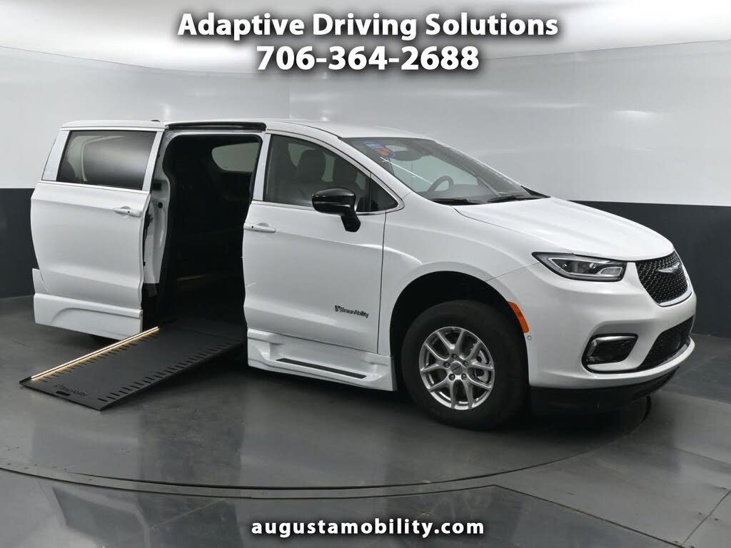 2025 Chrysler Pacifica Select FWD