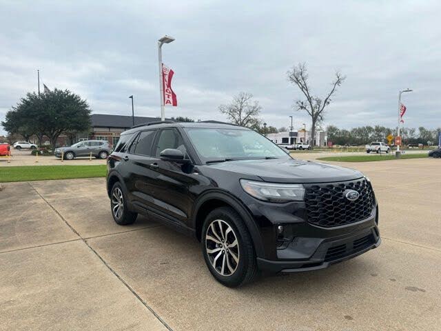 2025 Ford Explorer ST-Line AWD