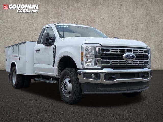 2025 Ford F-350 Super Duty Chassis XL Regular Cab DRW 4WD