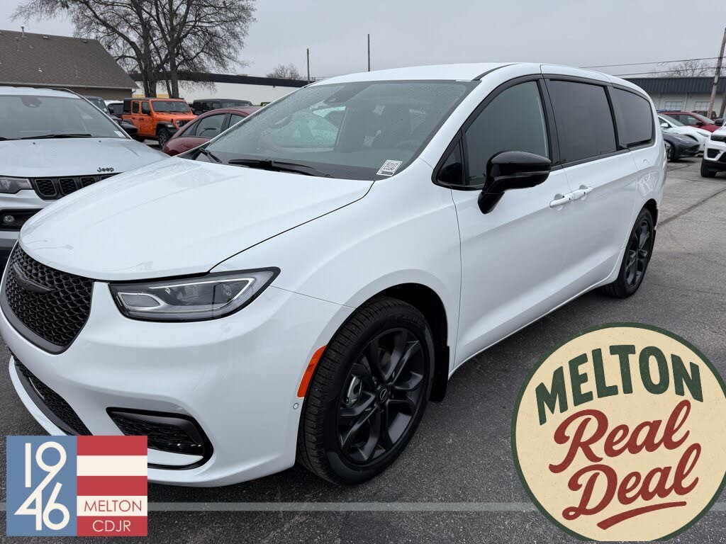 2026 Chrysler Pacifica Select FWD