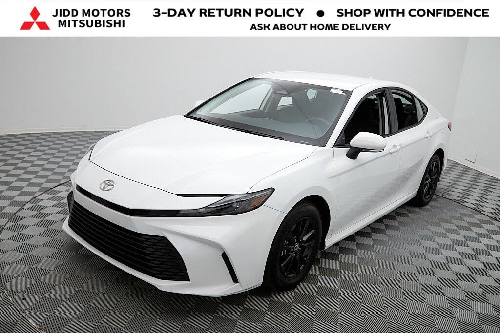 2025 Toyota Camry LE FWD