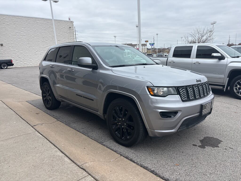 2017 Jeep Grand Cherokee Altitude 4WD