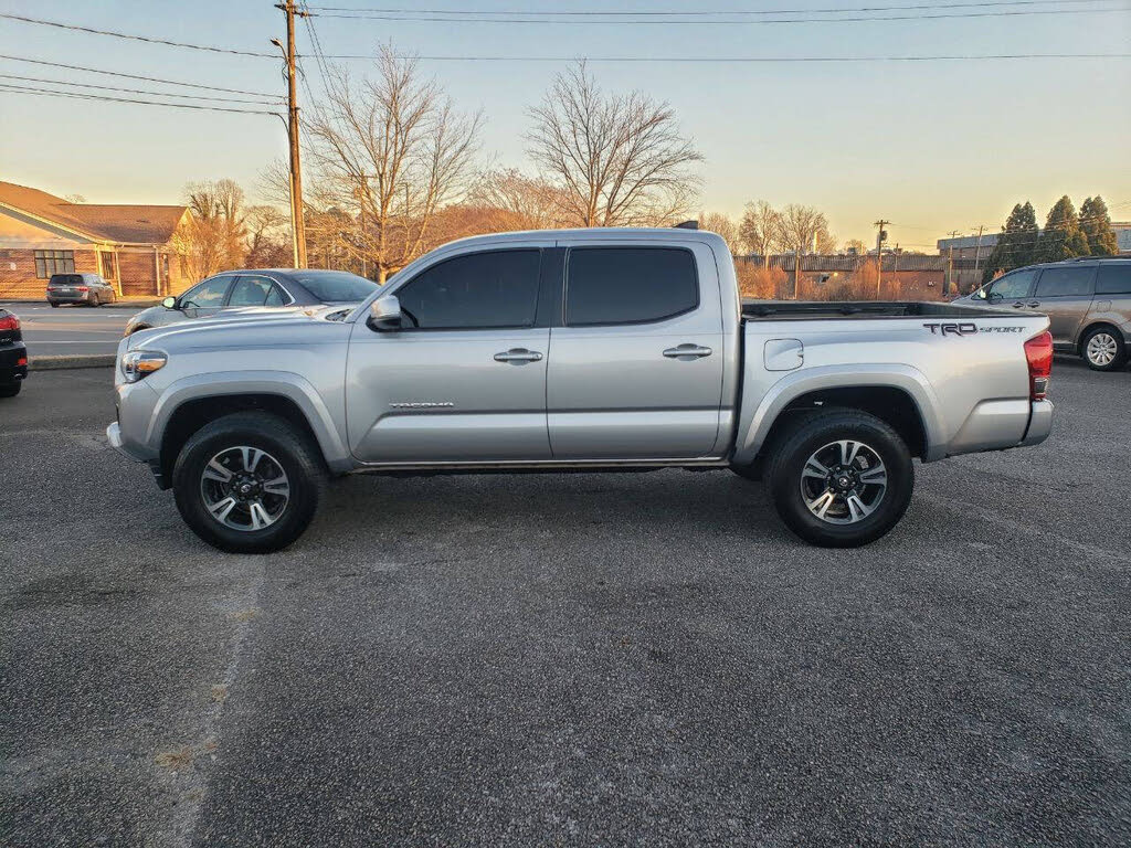 2017 Toyota Tacoma TRD Sport V6 Double Cab RWD