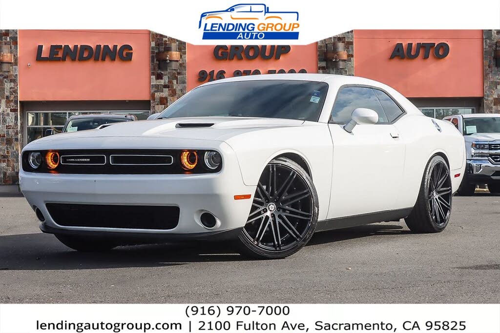 2019 Dodge Challenger SXT RWD