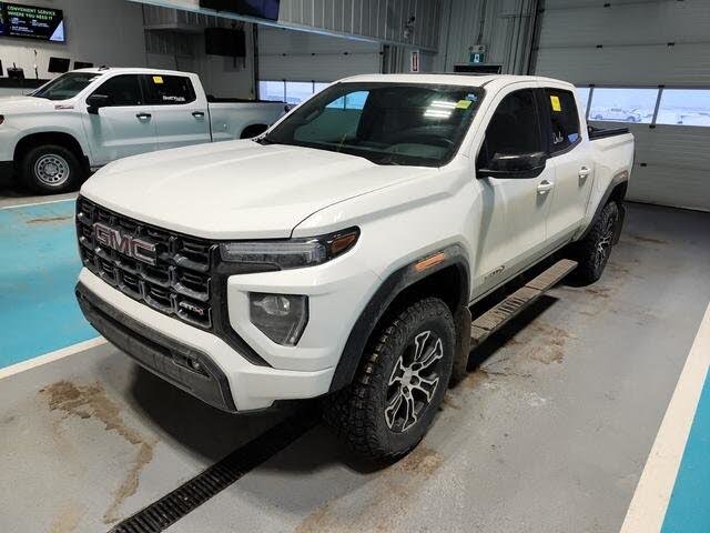 GMC Canyon AT4 Crew Cab 4WD 2023