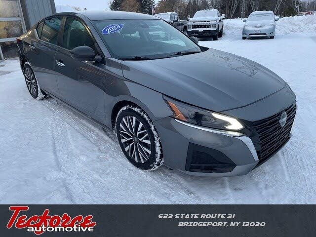 2024 Nissan Altima 2.5 SV FWD