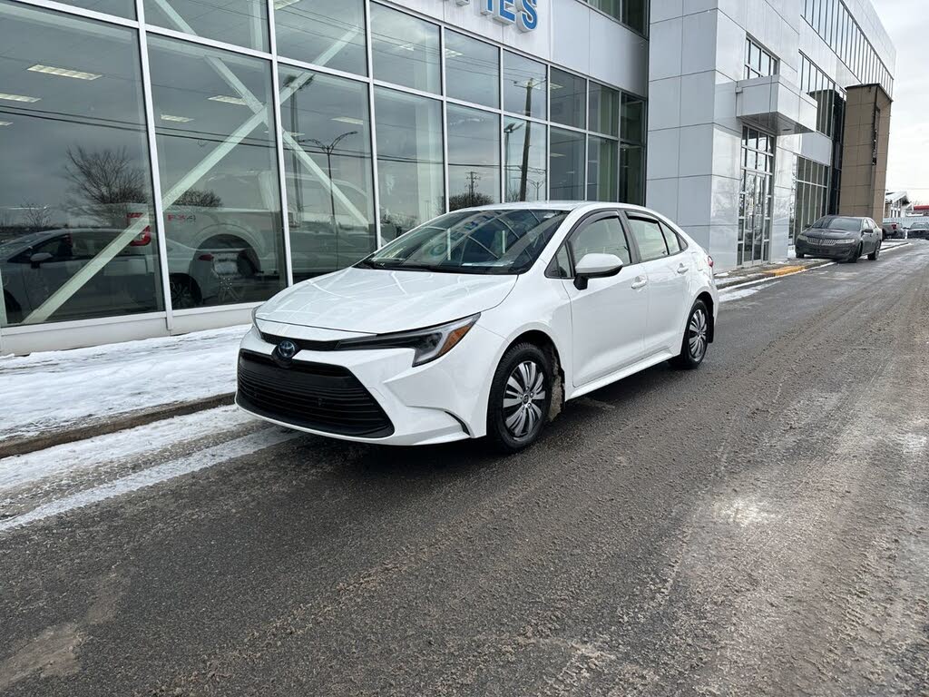 Toyota Corolla Hybrid LE FWD 2025