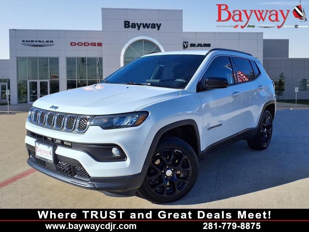 2023 Jeep Compass Latitude Lux 4WD