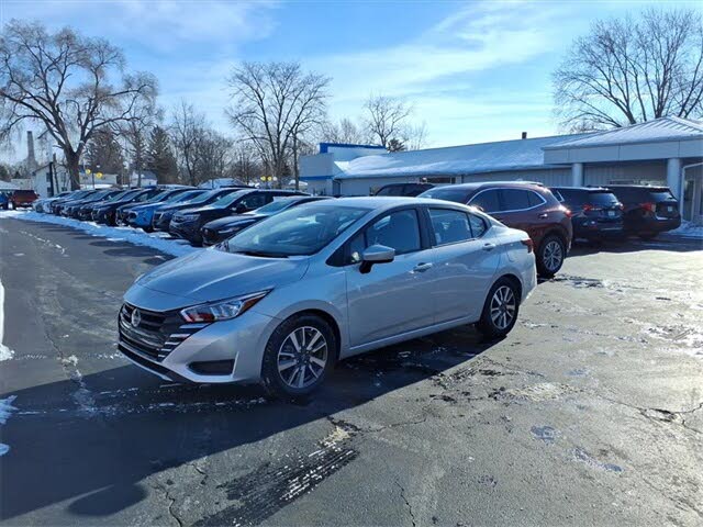 2023 Nissan Versa SV FWD