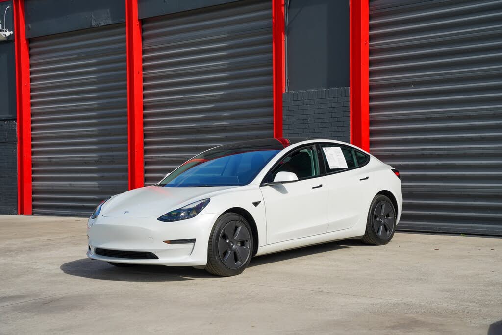 2023 Tesla Model 3 RWD