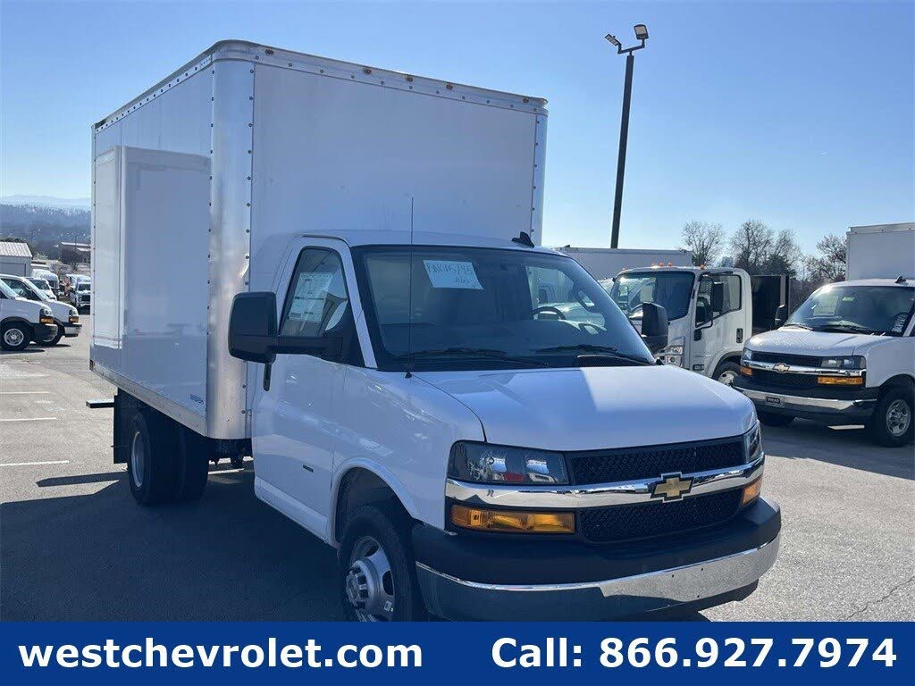 2024 Chevrolet Express Chassis 3500 Cutaway 139