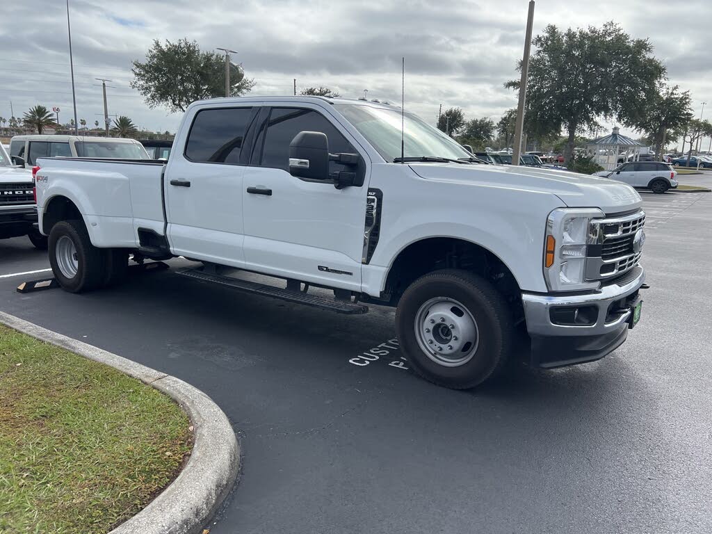 2024 Ford F-350 Super Duty XLT Crew Cab LB DRW 4WD