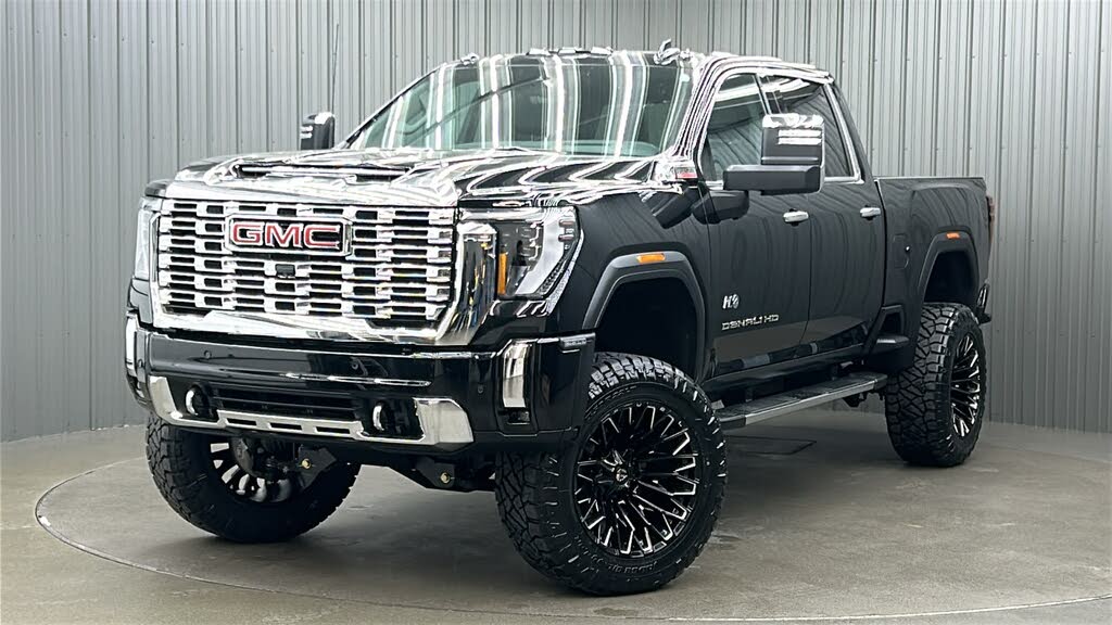 2025 GMC Sierra 3500HD Denali Crew Cab 4WD