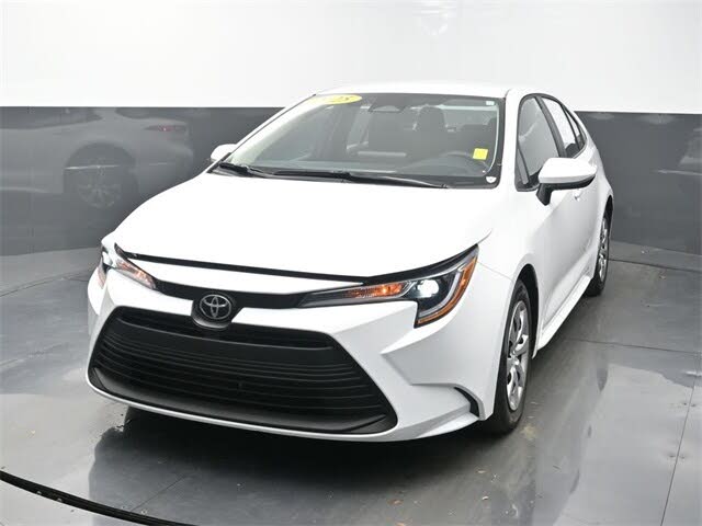 2025 Toyota Corolla LE FWD
